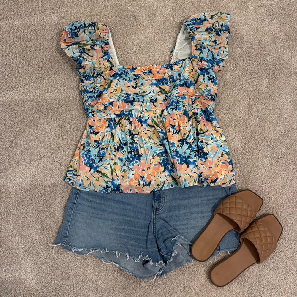 NWT Abercrombie & Fitch Drama Puff Sleeve Pleated Top Floral Women’s Size L